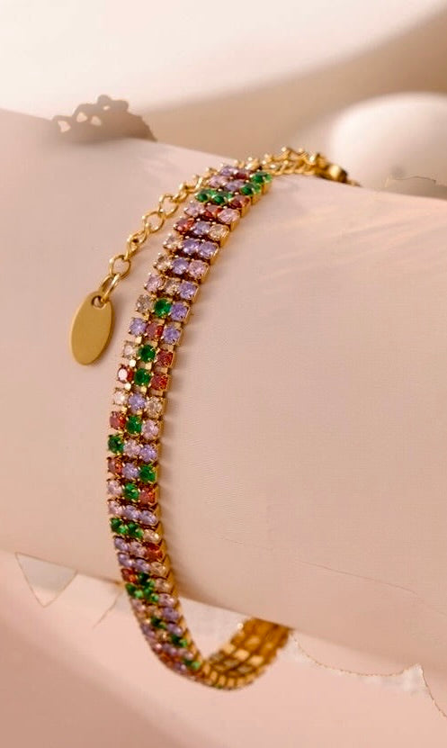 Bredt Tennisarmbånd med farvede sten